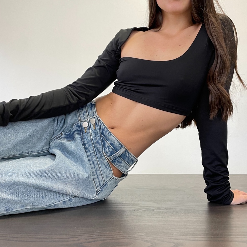 Black Asymmetrical Long Sleeve Crop Top – Going Out